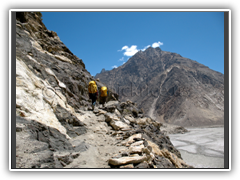 Trekking to Jhula