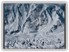 Avalanches present a real danger on Manaslu