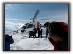 Helicopter rescue in Base Camp