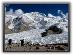 Juanito's Sherpas descending from the deposit